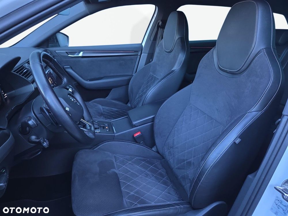 Skoda Superb 2.0 TDI SCR Sportline DSG - 12