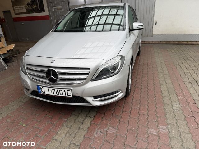 Mercedes-Benz Klasa B 180 CDI (BlueEFFICIENCY) - 2