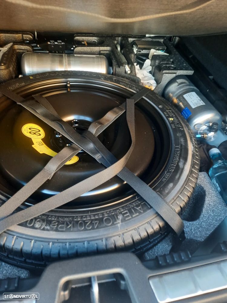 Volvo XC 60 2.0 B5 R-Design AWD - 14