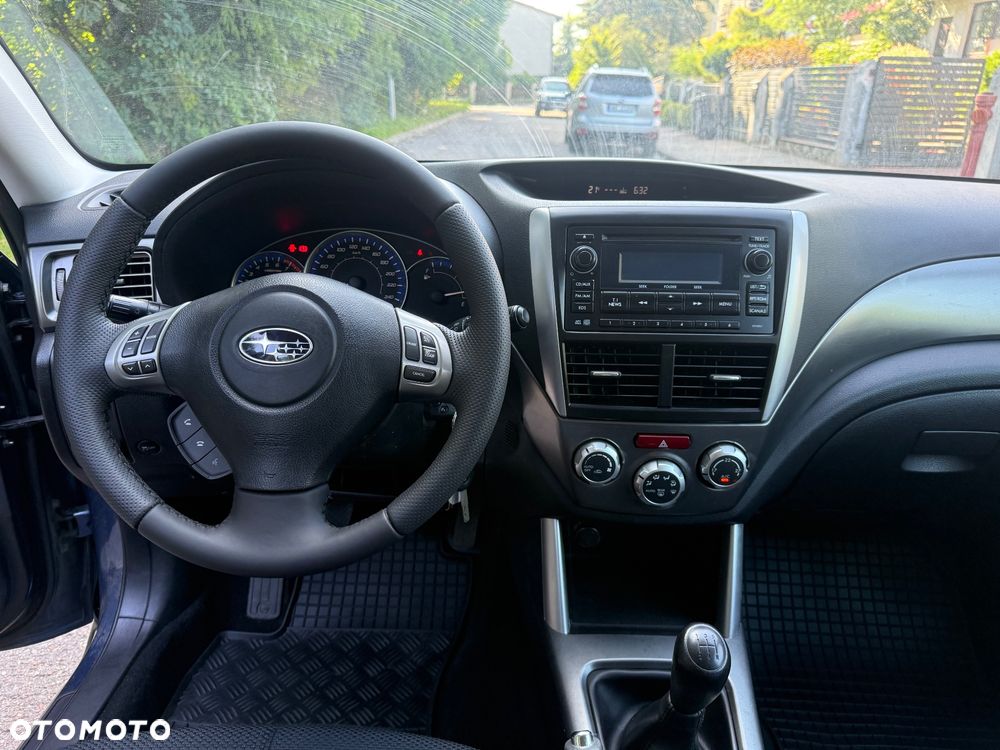 Subaru Forester 2.0X Exclusive - 12