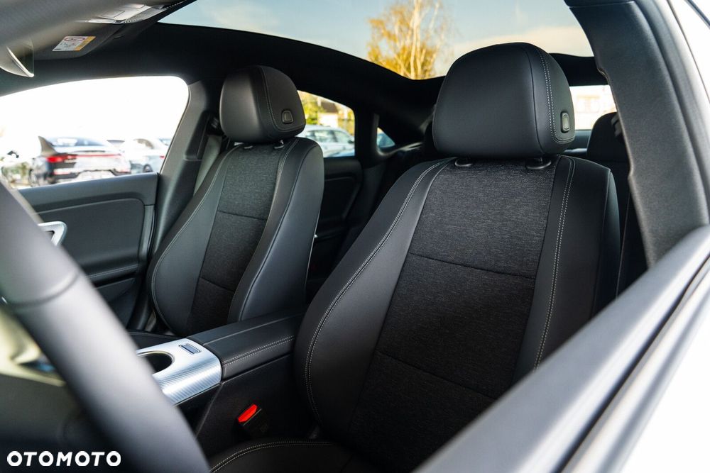 Mercedes-Benz CLA - 16