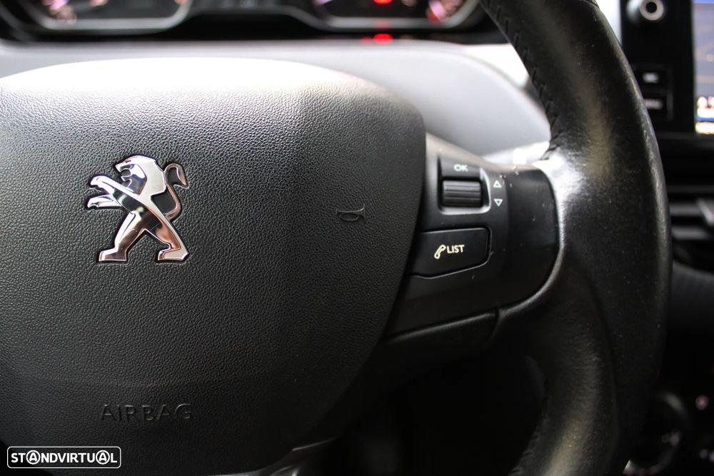 Peugeot 208 1.2 PureTech Style - 37