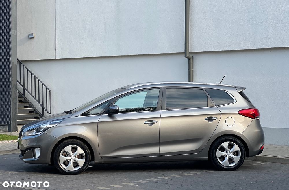 Kia Carens 1.6 GDI XL 7os - 17