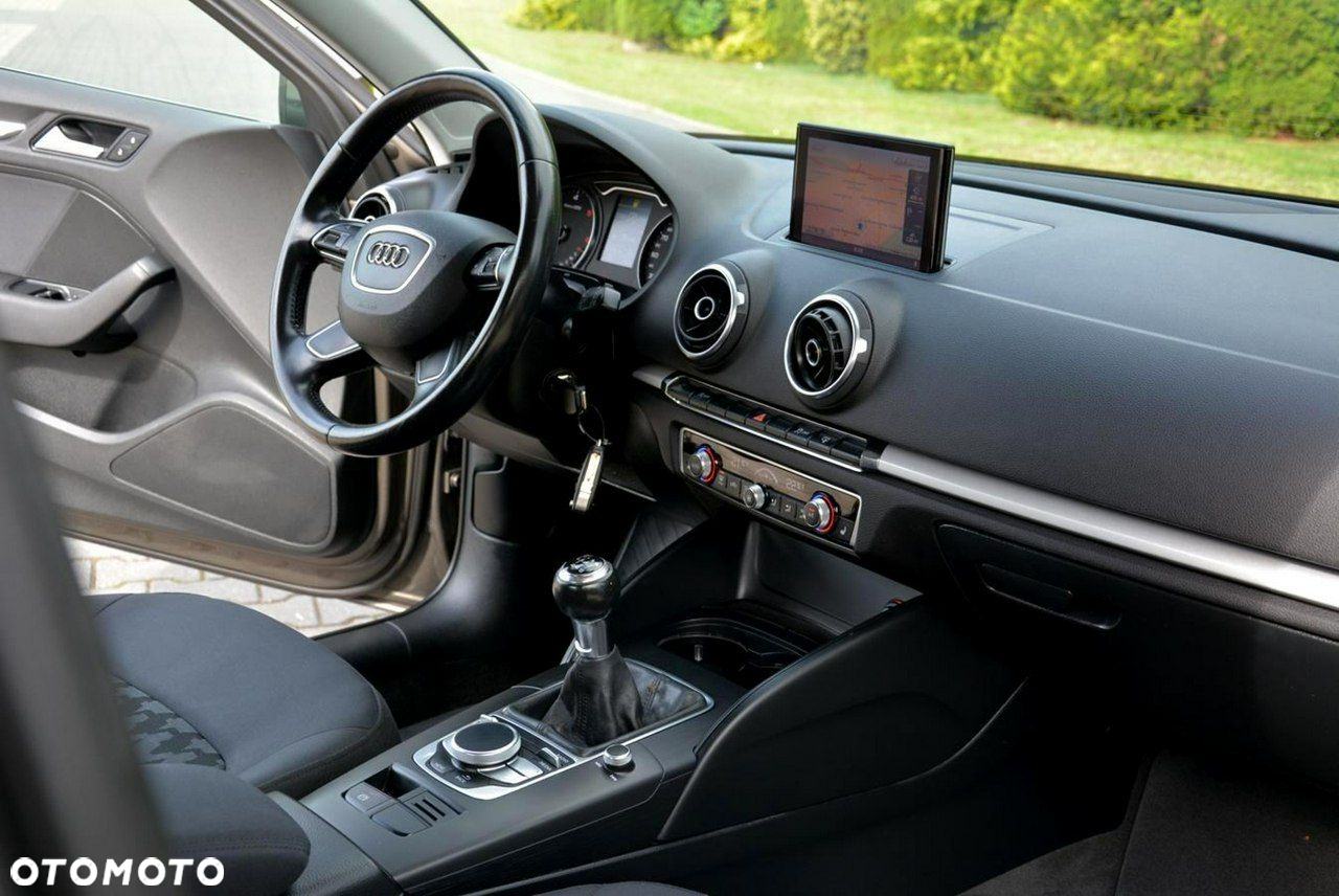 Audi A3 1.6 TDI Ambiente - 23
