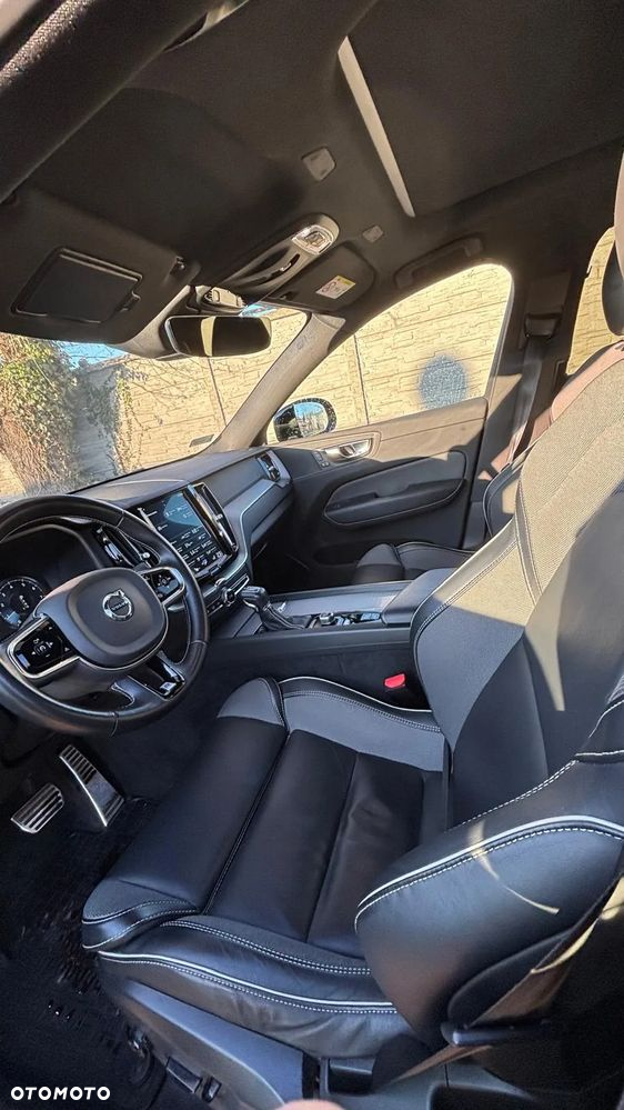 Volvo XC 60 T4 R-Design - 9