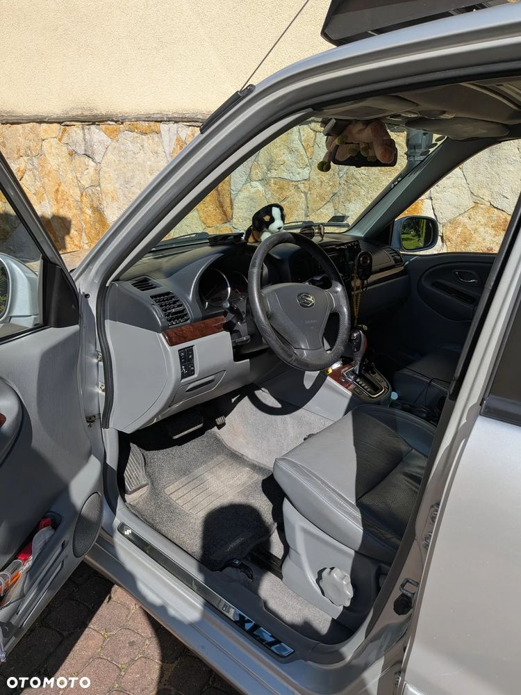 Suzuki Grand Vitara 2.7 V6 - 8