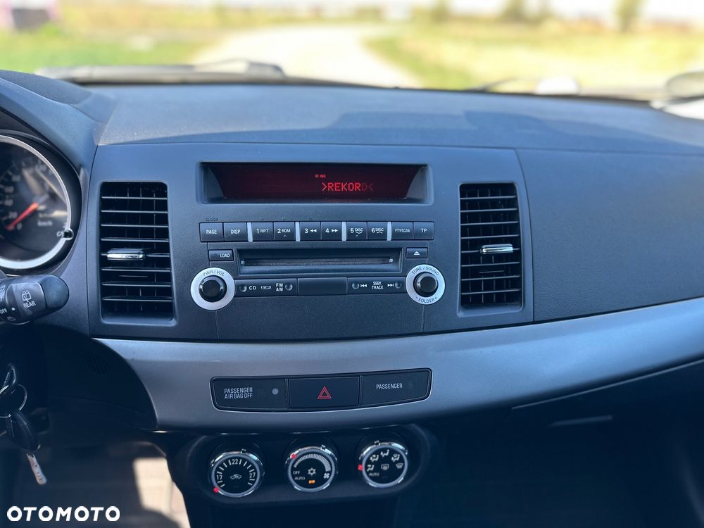 Mitsubishi Lancer - 7