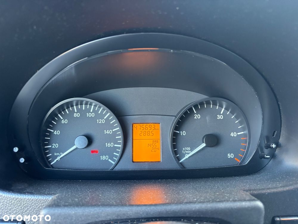 Mercedes-Benz Sprinter - 14