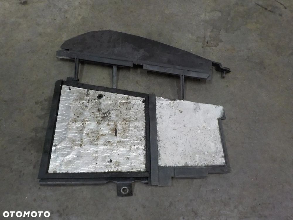 VW T5 LIFT PLASTIK OSŁONA AKUMULATORA - 2