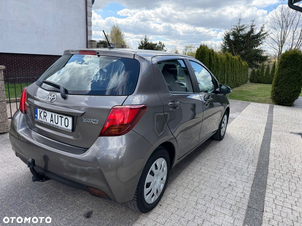 Toyota Yaris 1.33 VVT-i Executive - 3