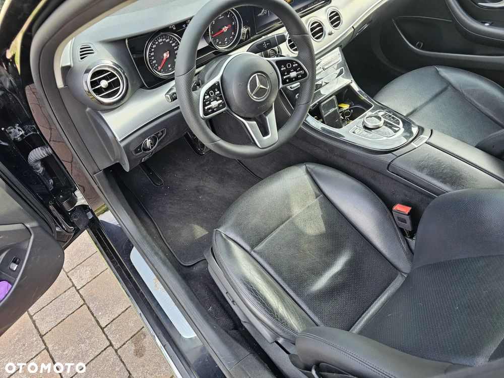 Mercedes-Benz Klasa E 220 d T 9G-TRONIC Avantgarde - 14