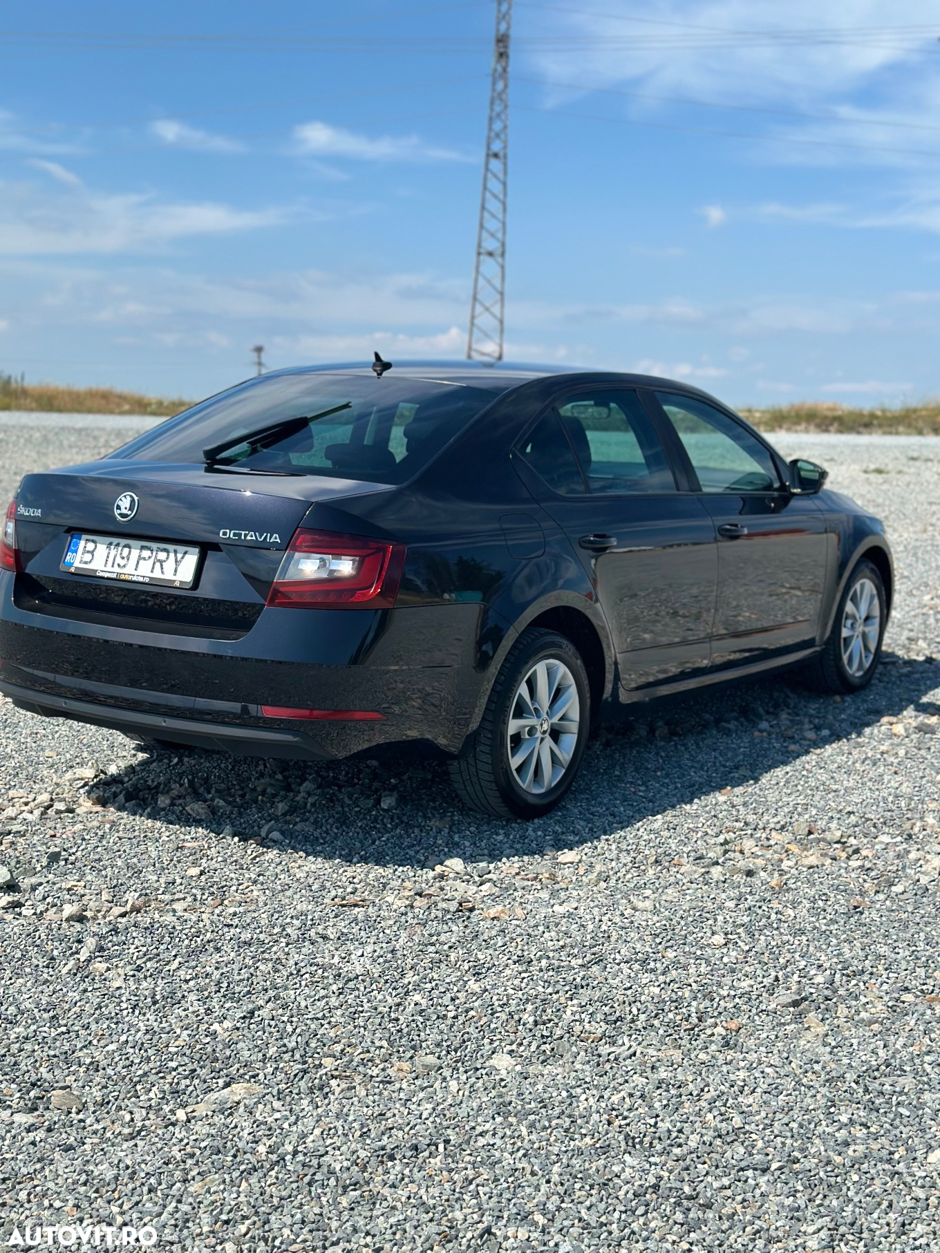 Skoda Octavia 1.6 TDI DSG Ambition - 4
