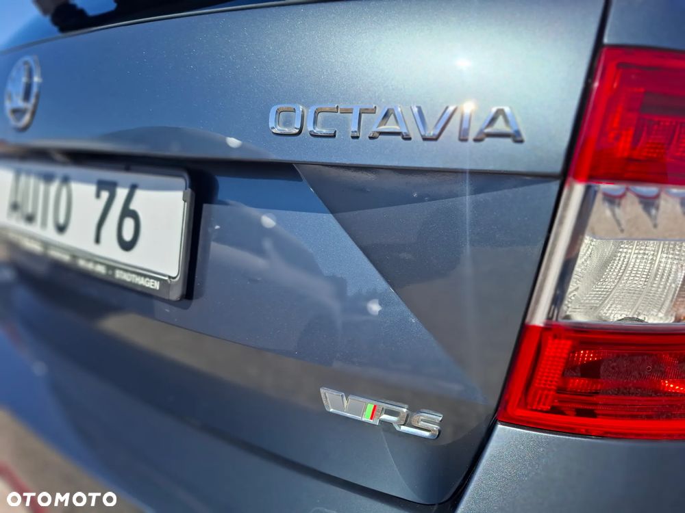 Skoda Octavia 2.0 TDI DSG RS - 18