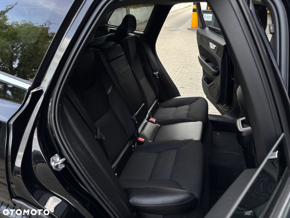 Volvo XC 60 D3 Momentum - 29