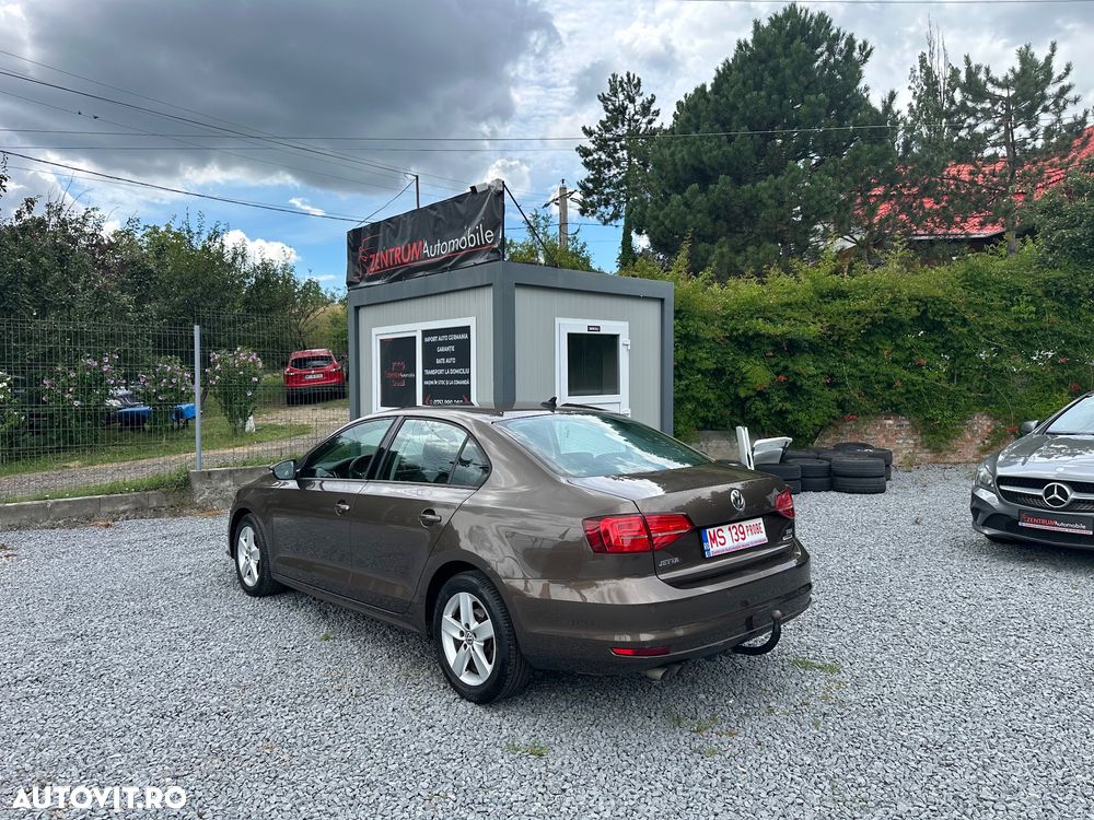 Volkswagen Jetta 2.0 TDI BlueMotion Technologie - 12
