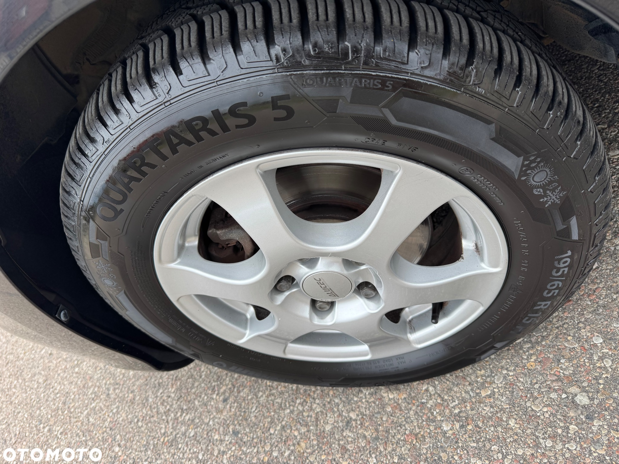 Toyota Auris 1.33 VVT-i Terra Start - 38