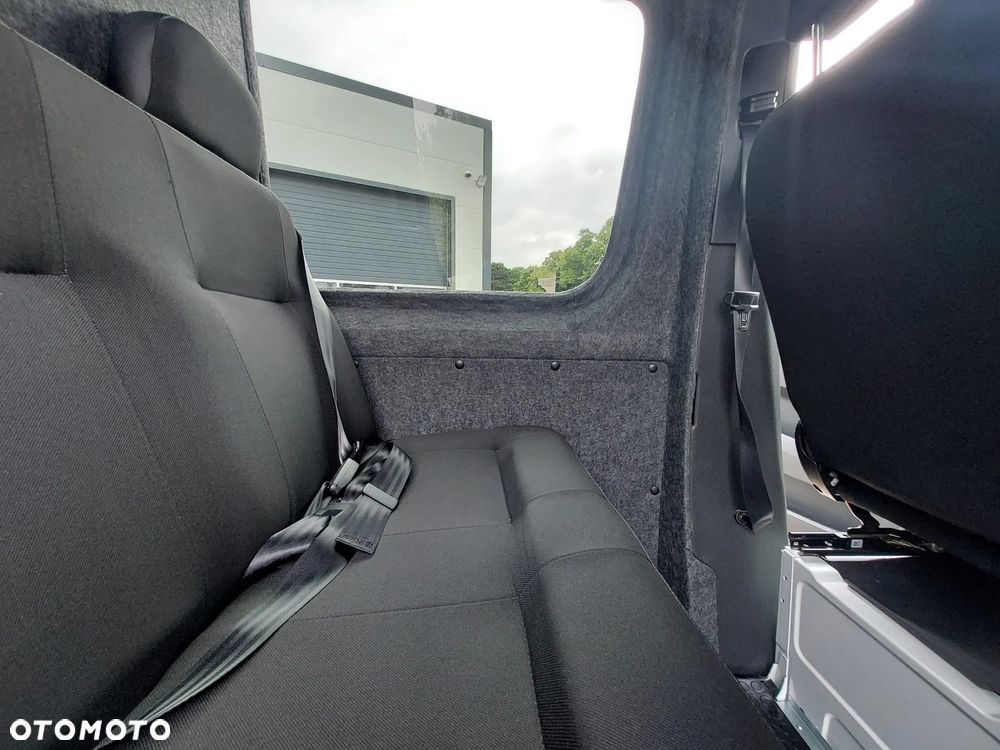Mercedes-Benz Sprinter - 18