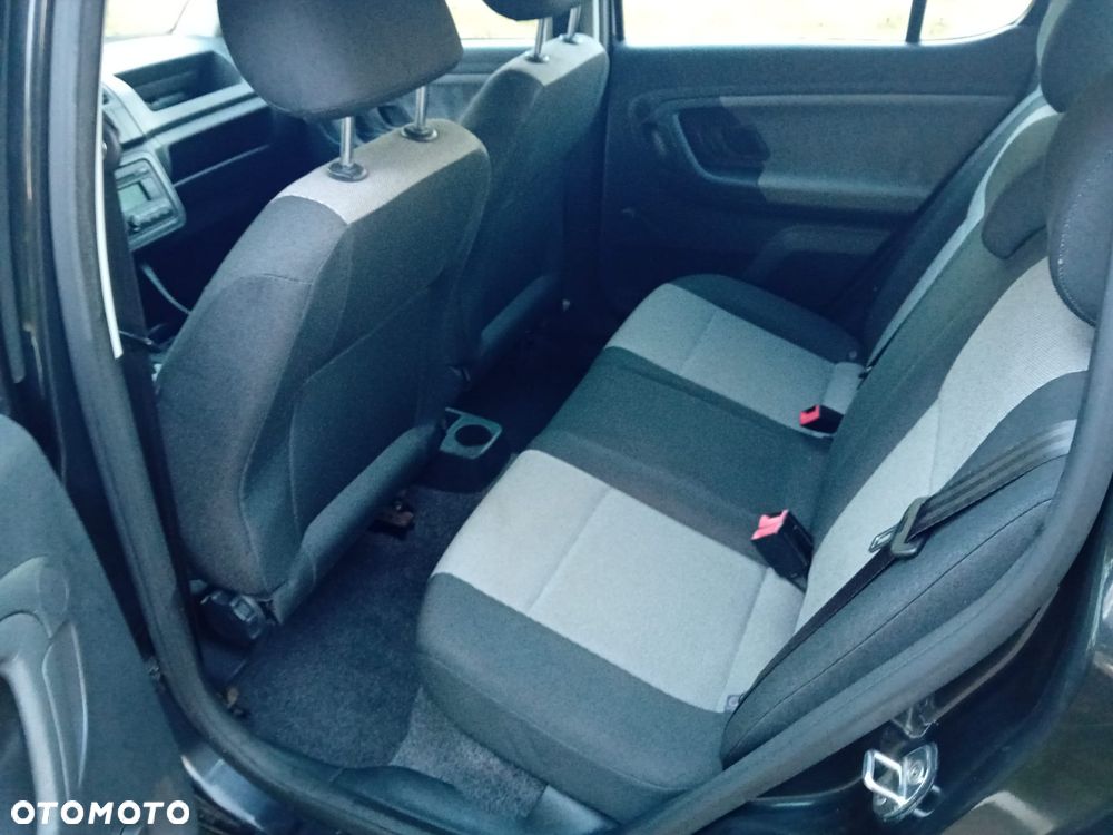 Skoda Fabia - 11