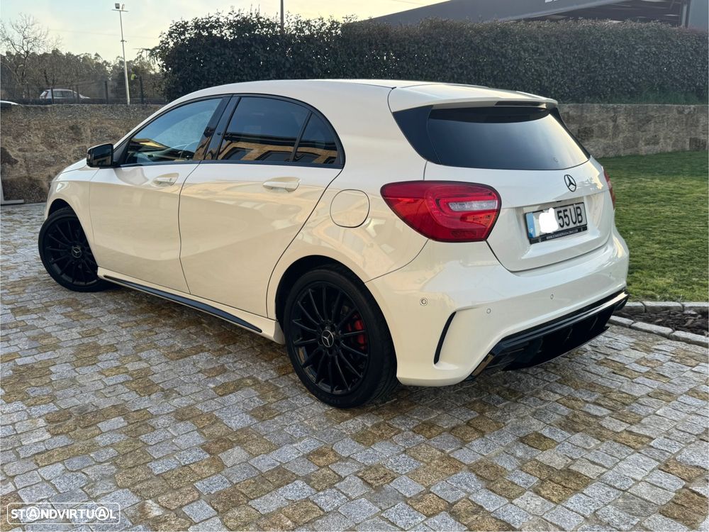Mercedes-Benz A 180 d AMG Line - 2