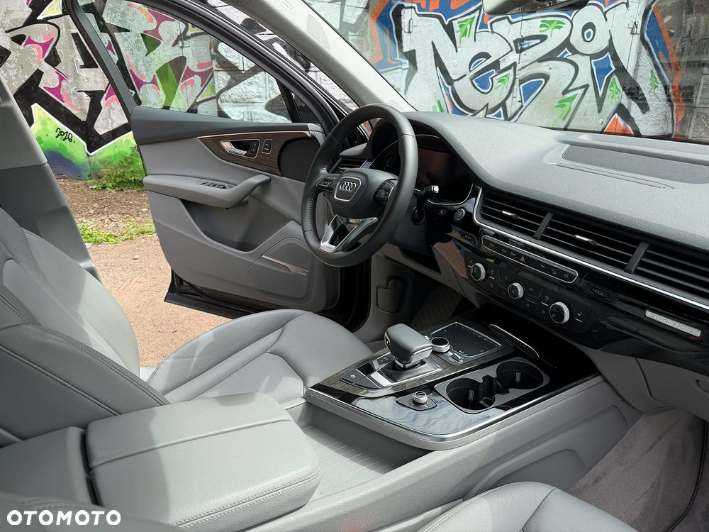Audi Q7 3.0 TFSI Quattro Tiptronic - 16