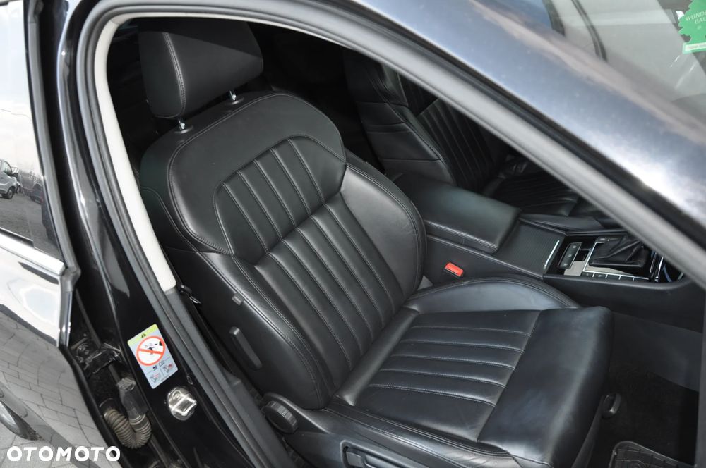 Skoda Superb 2.0 TDI DSG Premium Edition - 18