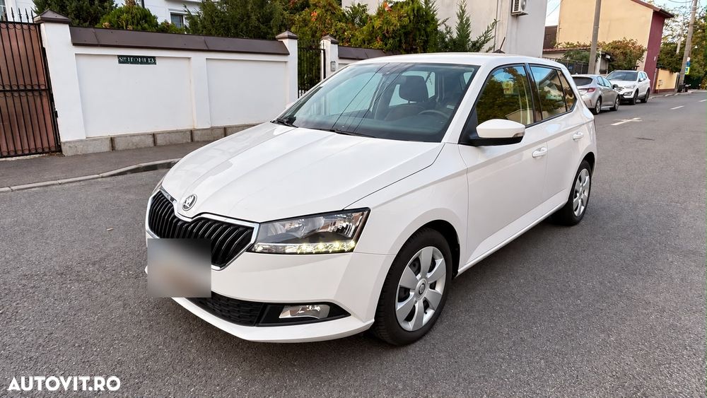 Skoda Fabia 2021 photo 2