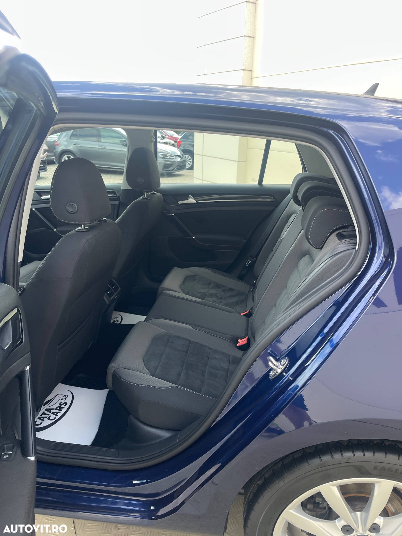 Volkswagen Golf 2.0 TDI (BlueMotion Technology) Highline - 27