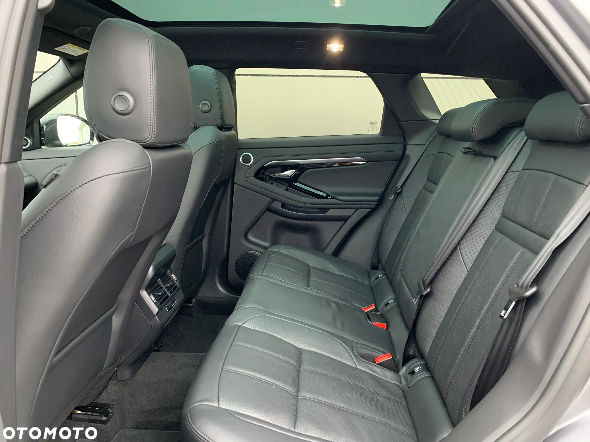 Land Rover Range Rover Evoque - 13