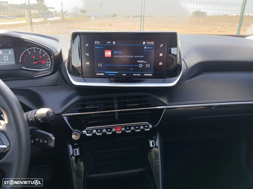 Peugeot 2008 1.2 PureTech Active Pack EAT8 - 23