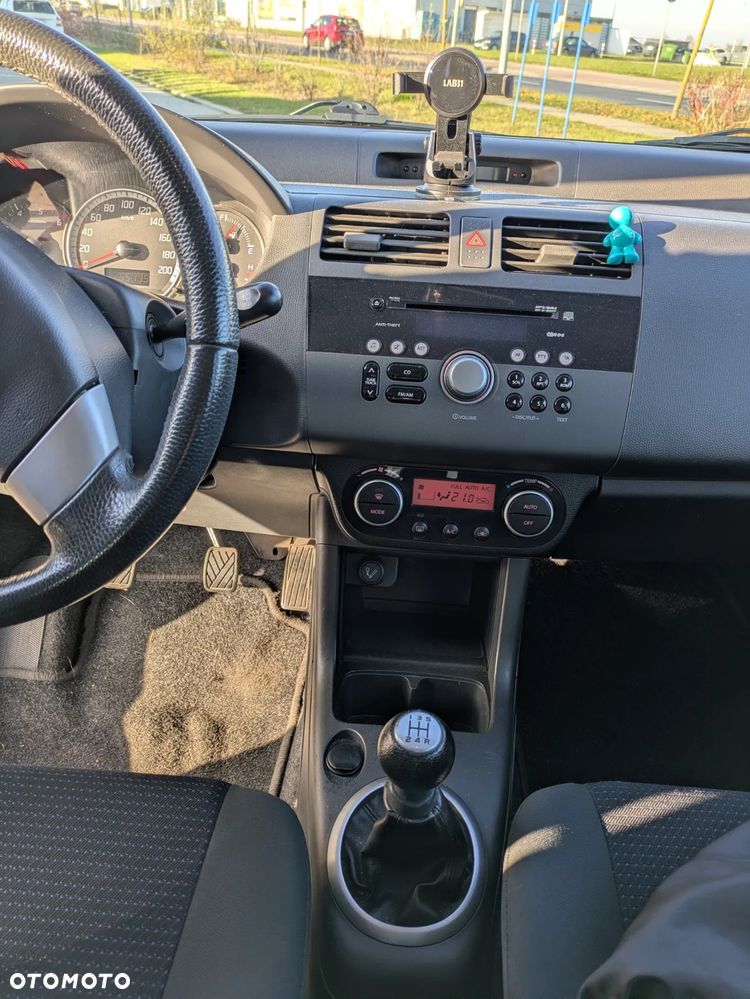 Suzuki Swift 1.3 DDiS GLX / Comfort - 14