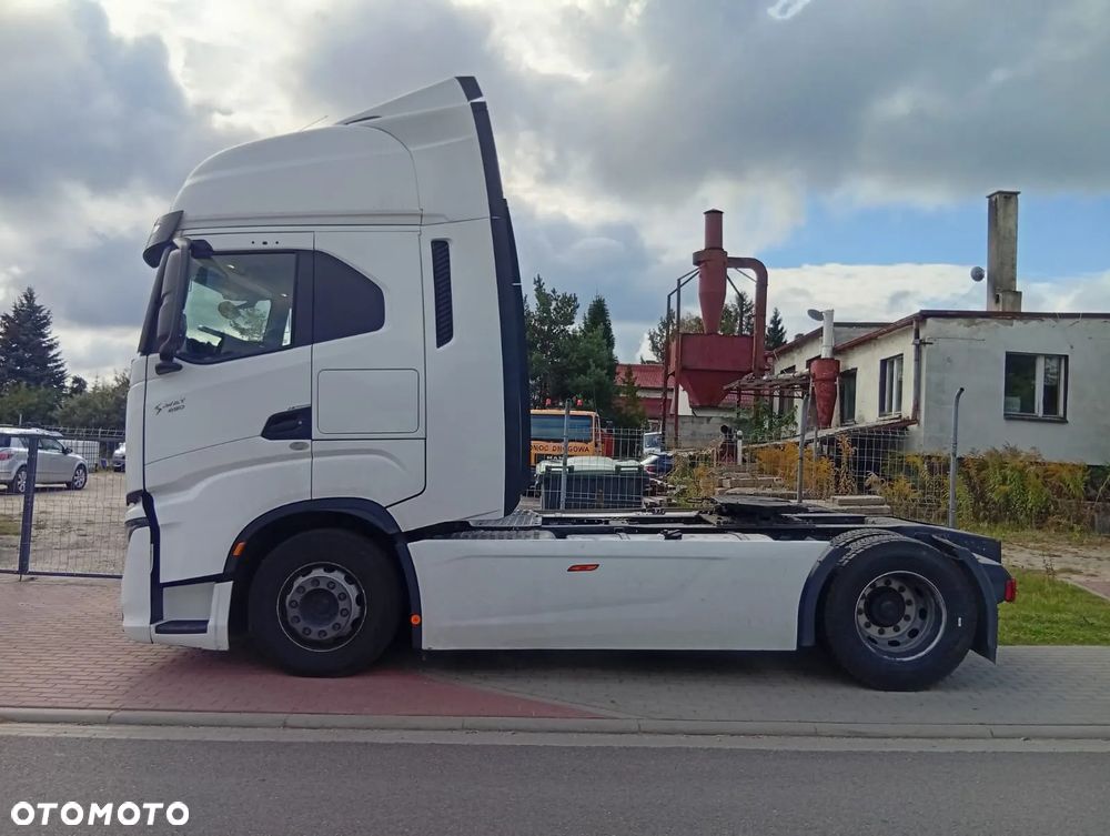 Iveco S-Way - 6