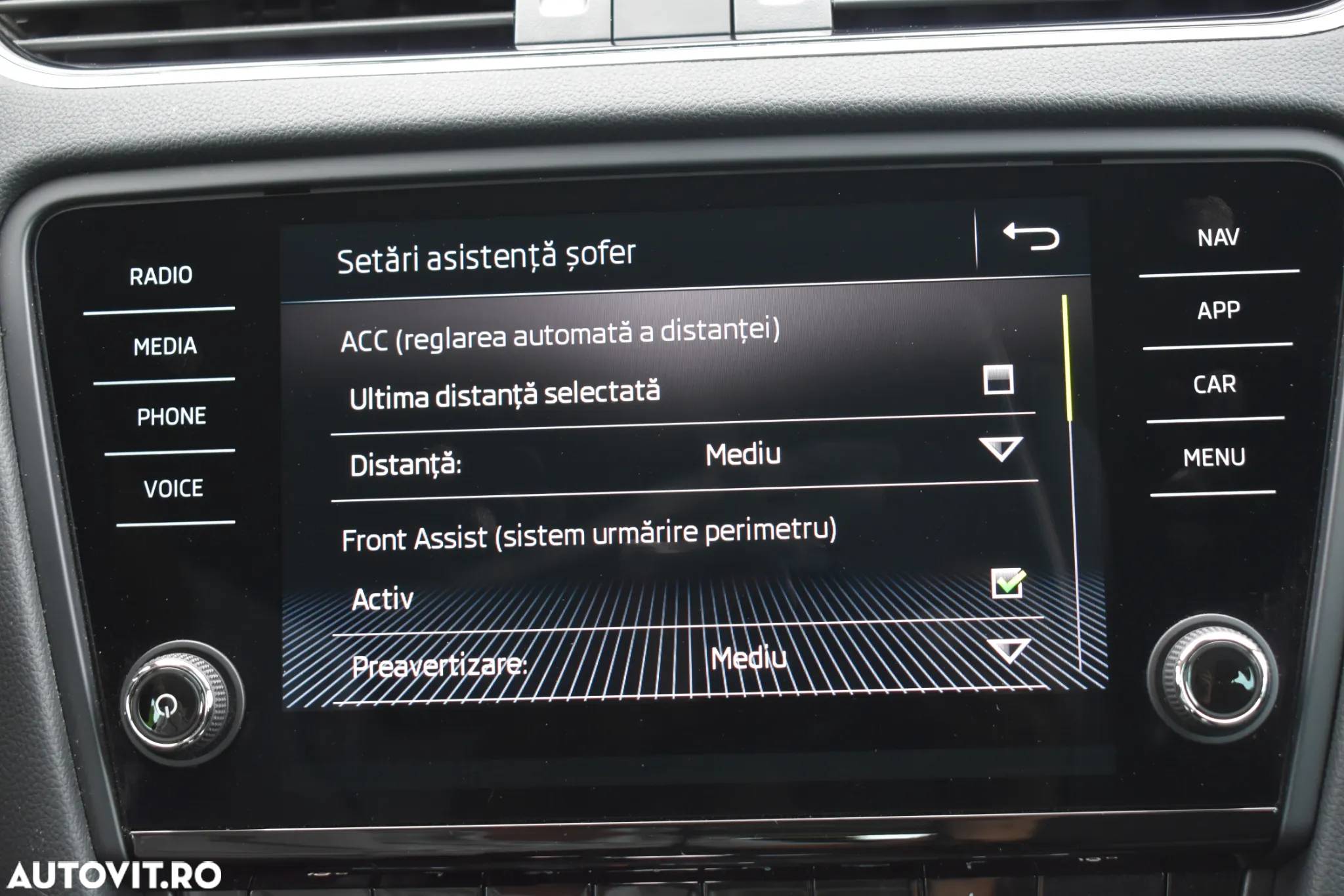 Skoda Octavia 2.0 TDI DSG Ambition - 29