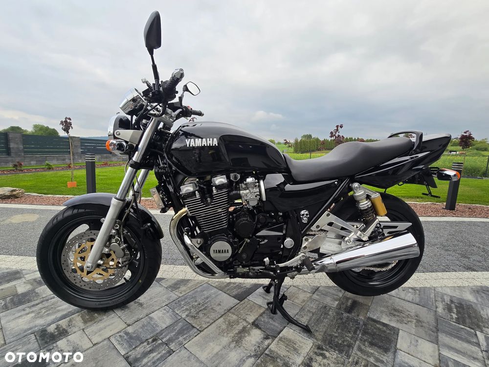Yamaha XJR - 2