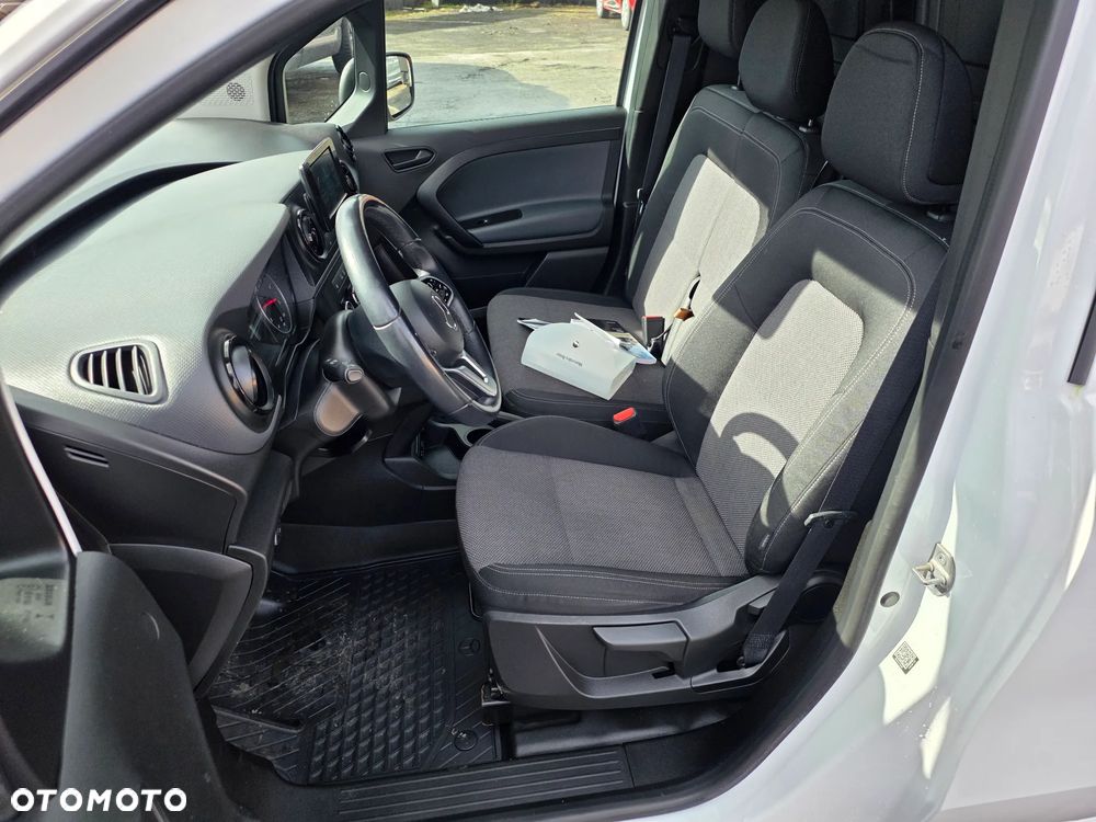 Mercedes-Benz Citan 110 rok 2022 diesel klima ele. fotele 3-osobowy cięzarowy vat1 kamera asystent - 9