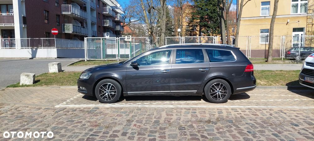Volkswagen Passat 1.6 TDI Comfortline - 3