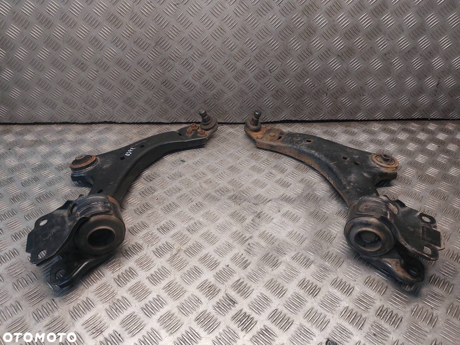 WAHACZ LEWY PRZÓD + PRAWY PRZÓD VOLVO XC60 I 8G9N-3A053-A S060473 - 1