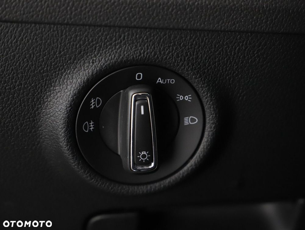 Skoda Superb 2.0 TDI SCR Sportline DSG - 23