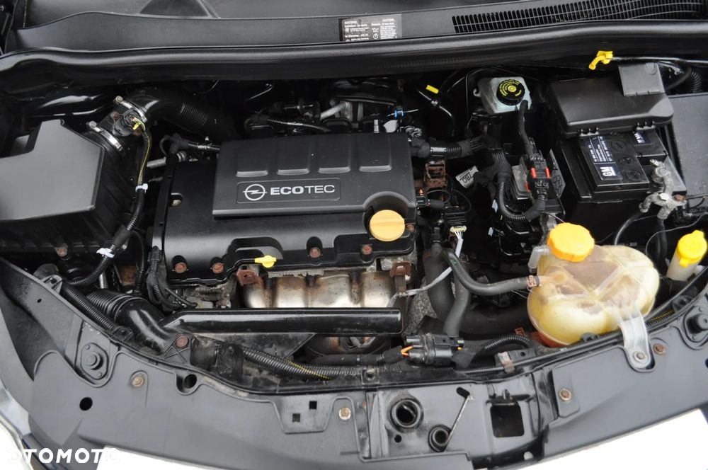 Opel Corsa 1.2 16V Cosmo - 16