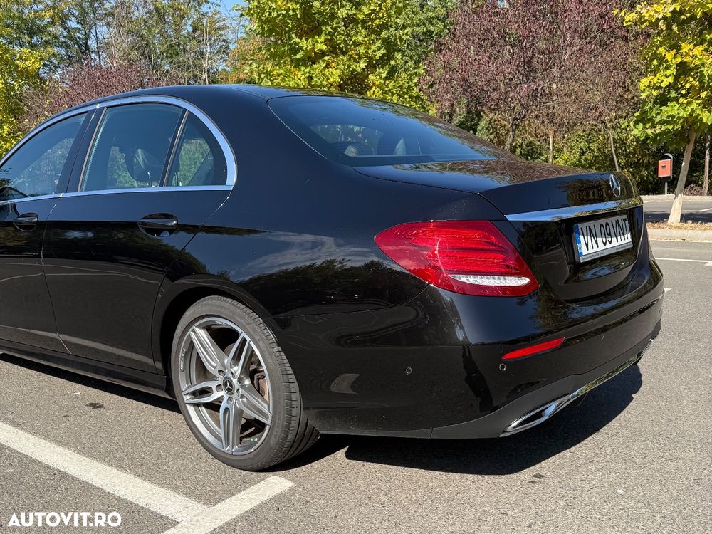 Mercedes-Benz E 220 d 4MATIC Aut. - 23