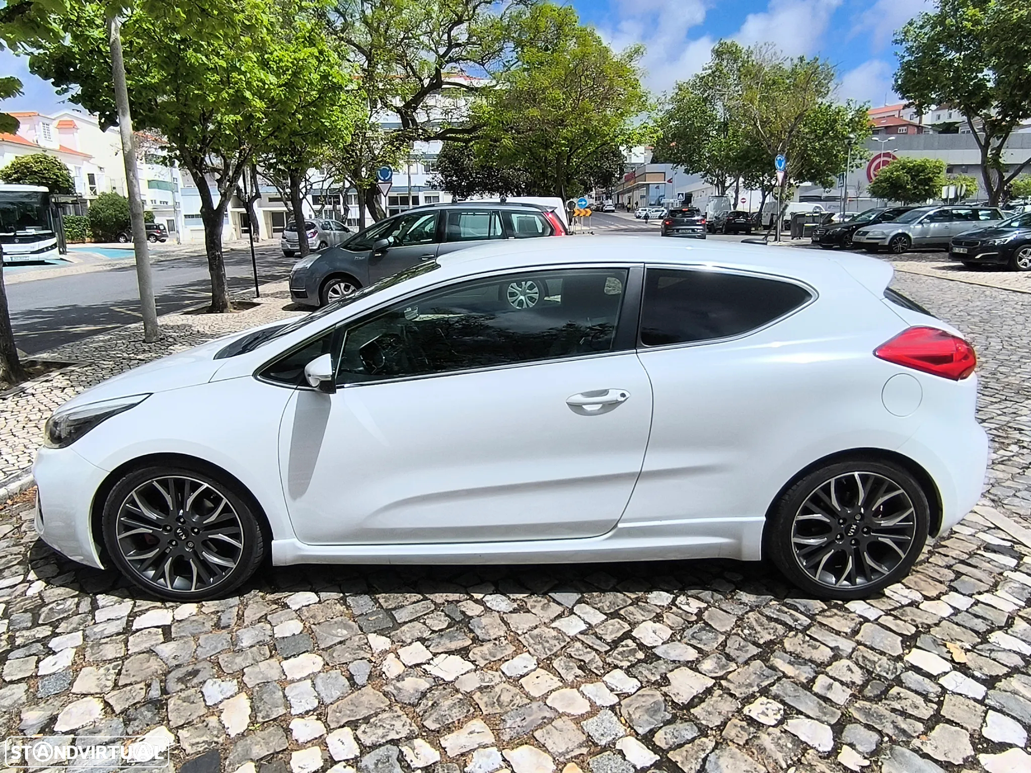 Kia Ceed S Coupé 1.6 T-GDi GT - 7