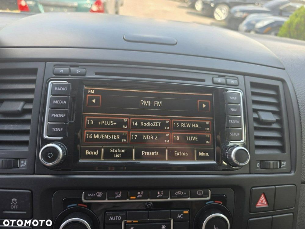 Volkswagen Multivan - 25