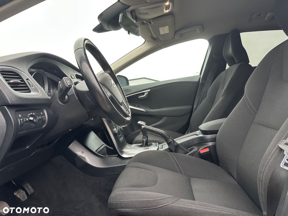 Volvo V40 T2 Kinetic - 17