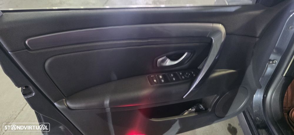 Renault Laguna Break 1.5 dCi Dynamique S - 6