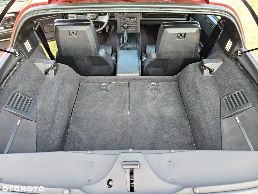 Chevrolet Corvette - 12