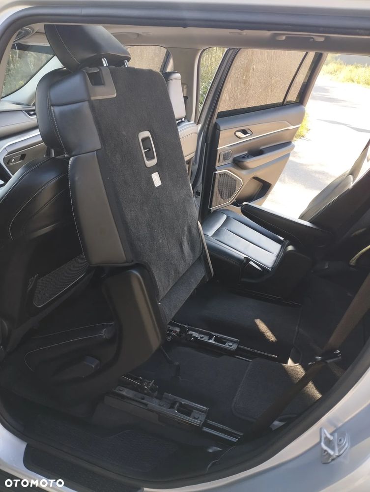 Jeep Grand Cherokee - 23