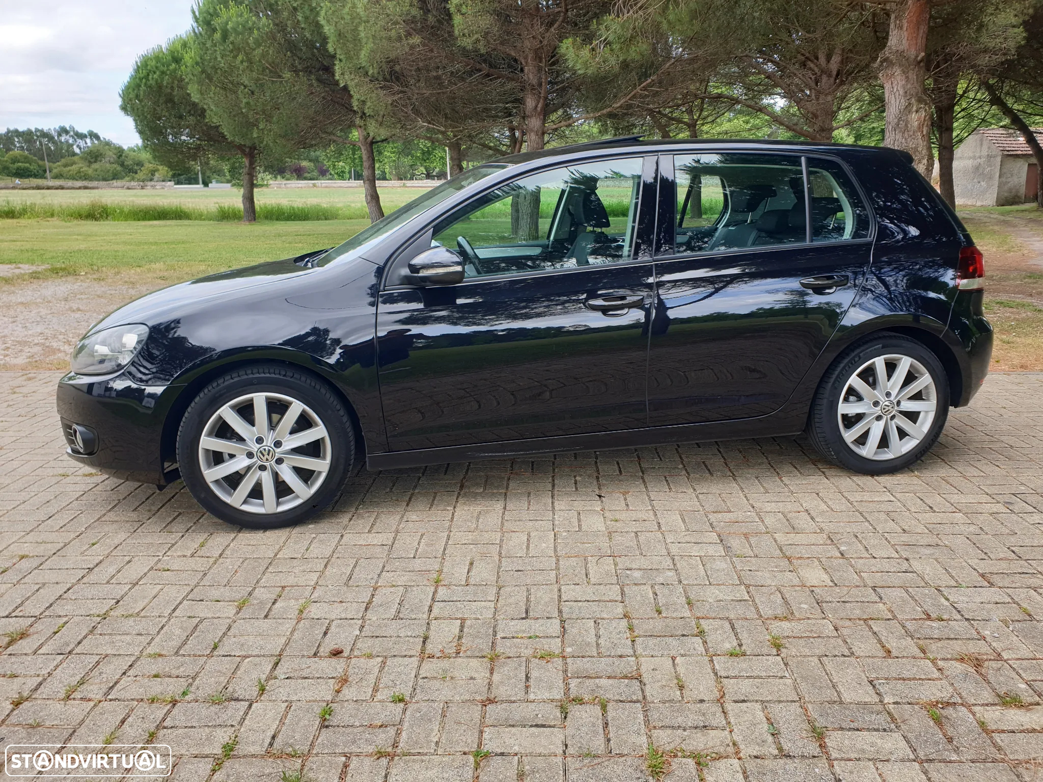 VW Golf 1.6 TDi Highline - 9