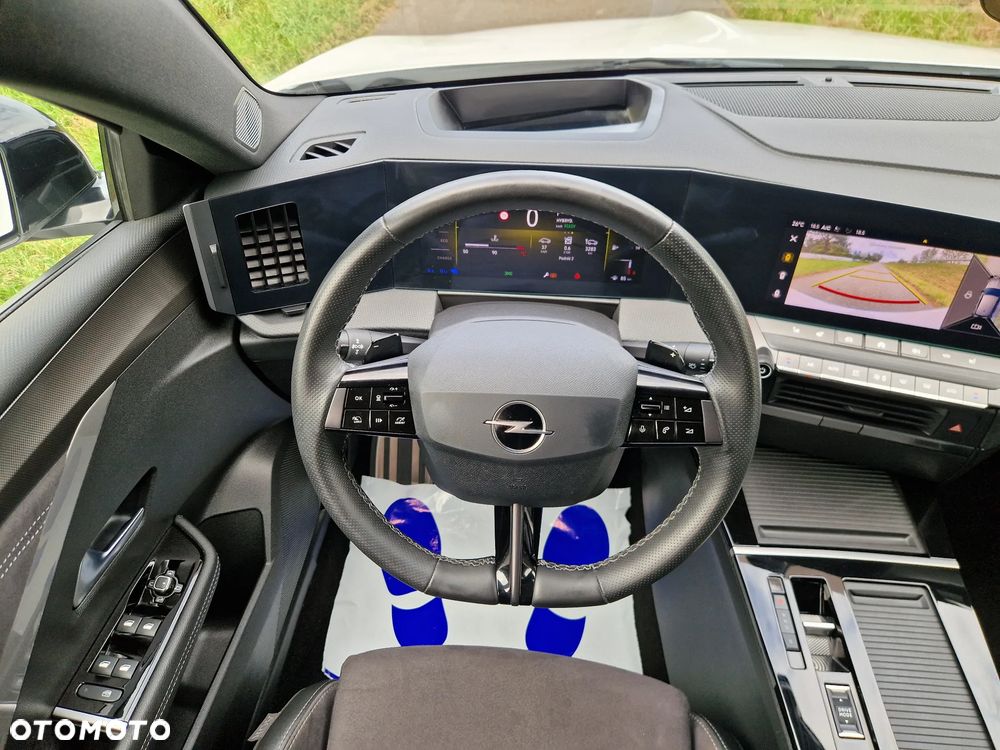 Opel Astra 1.6 T Plug-in Hybrid GSe - 20
