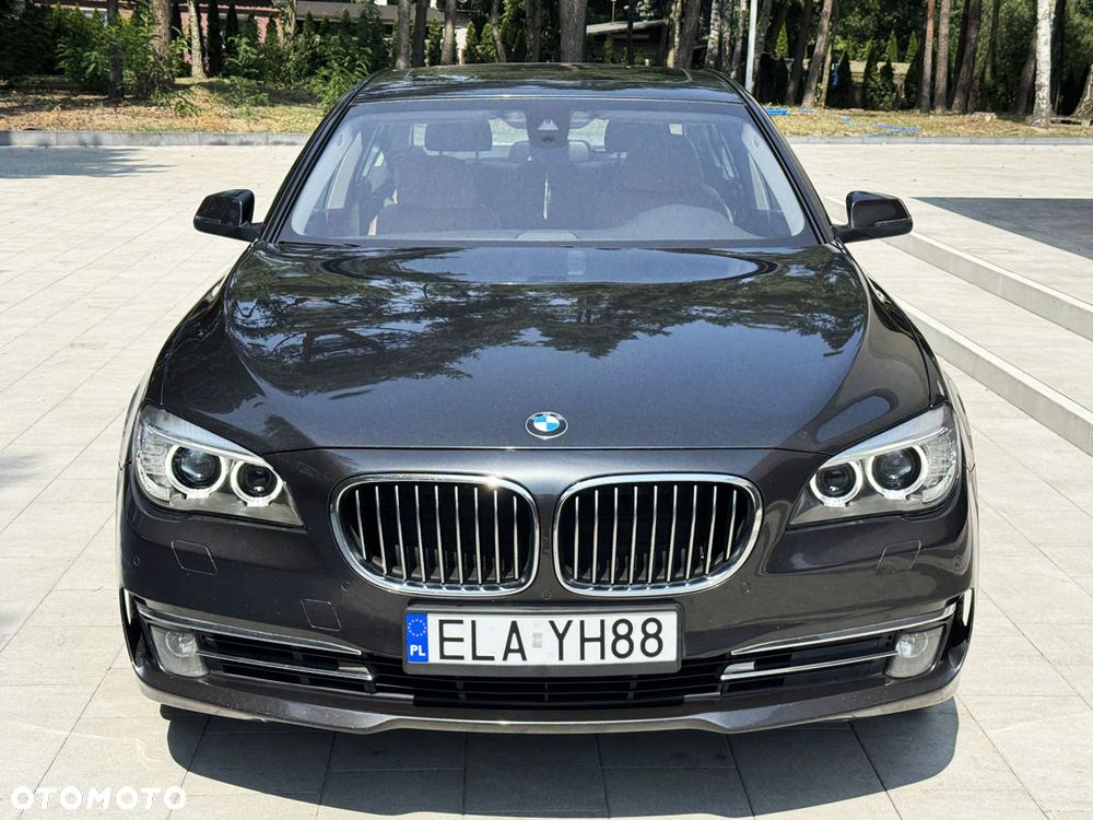 BMW Seria 7 740d xDrive Edition Exclusive - 4