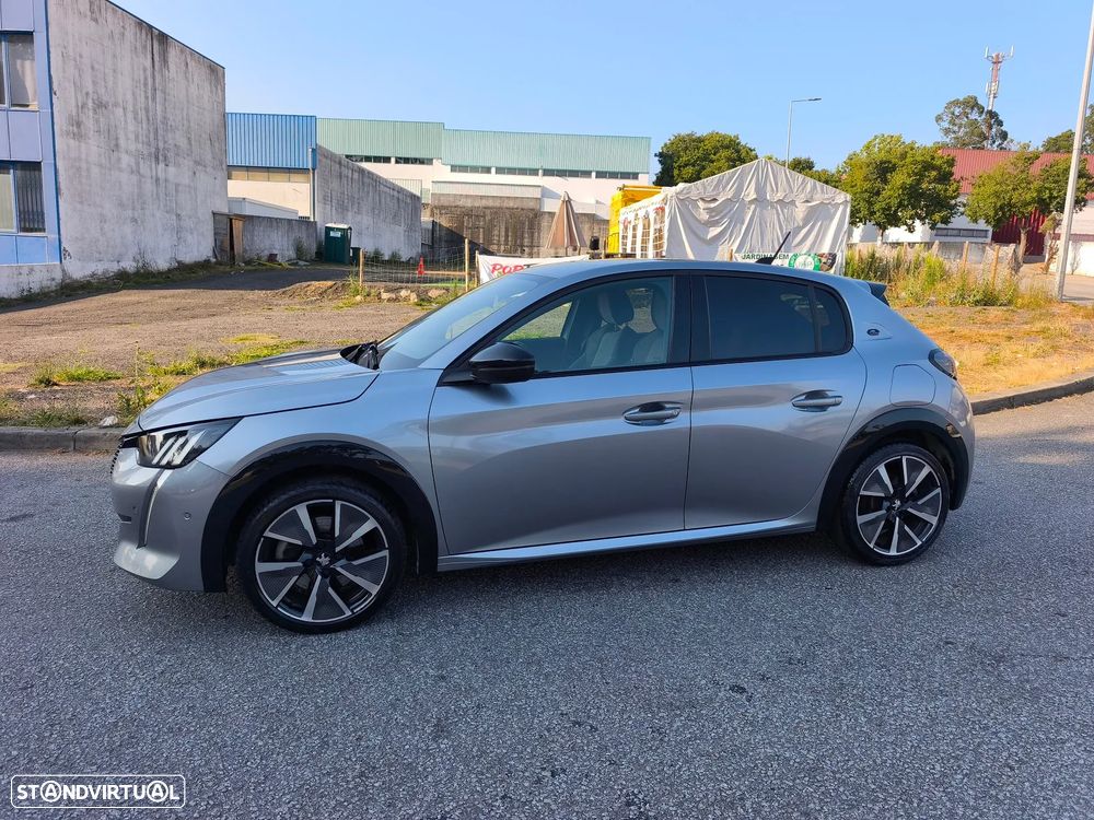 Peugeot e-208 GT - 5