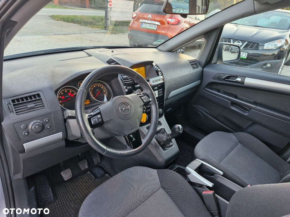 Opel Zafira - 14